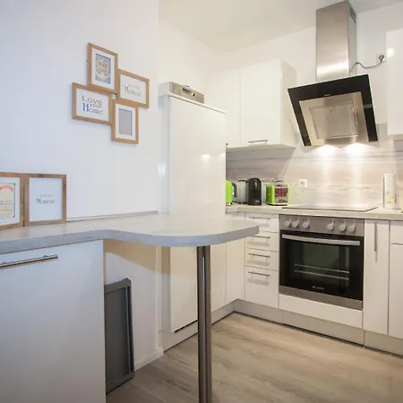 Apartment Welcome In - 'patrice' Mit Balkon Und Abstellraum *