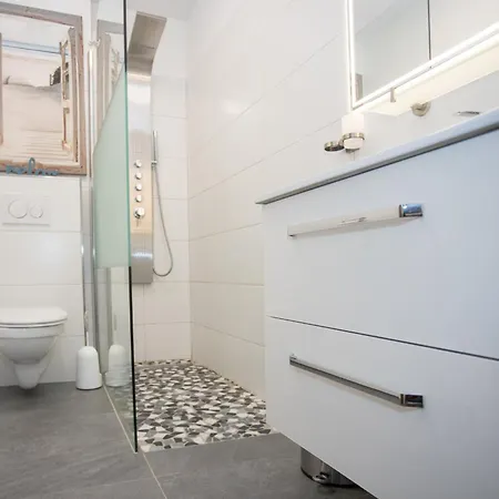 Welcome In - 'patrice' Mit Balkon Und Abstellraum Apartamento